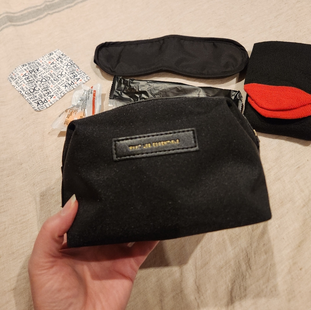 TRAVEL ESSENTIALS KIT